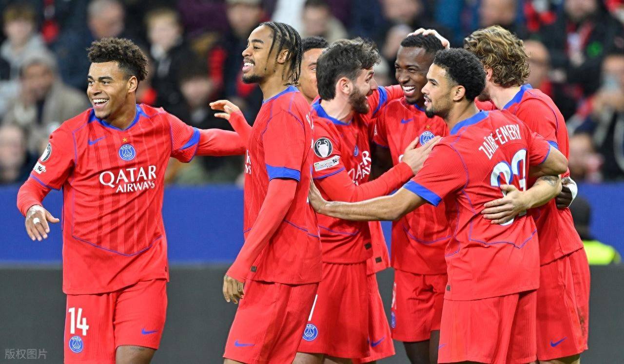 包含今晚德甲传出新动向，巴黎圣日耳曼强势反弹，管理层表态：赛场秩序良好，团队化学反应显著的词条