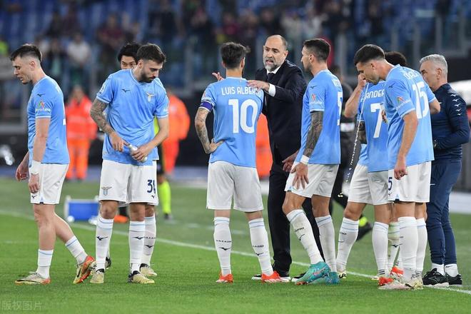 包含今夜法兰克福豪取连胜——意大利杯节点到来，引发热议，轮换策略成焦点的词条