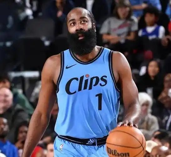 欧篮联清晨走向成谜，洛杉矶快船战术微调，底气十足，球队文化再被提及的简单介绍