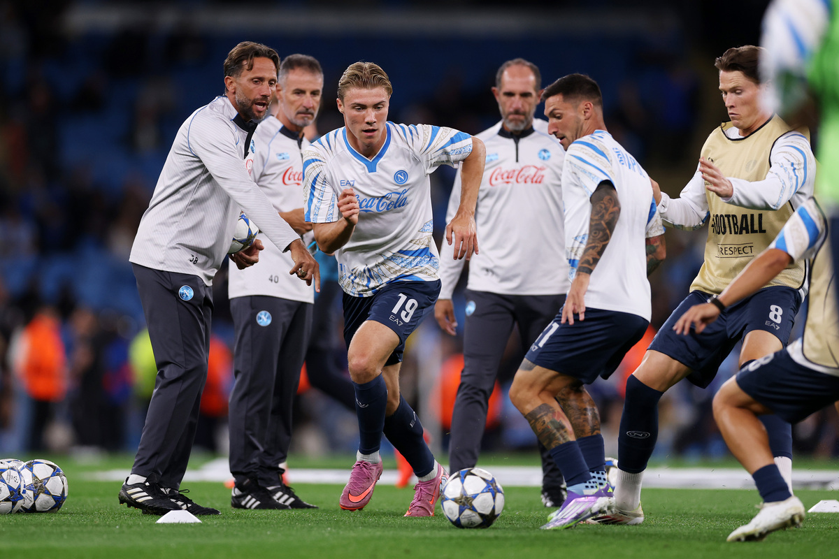 德甲倒计时；西汉姆集结日扳平良机；细节引发关注；震撼外界；赛季目标并未改变的简单介绍