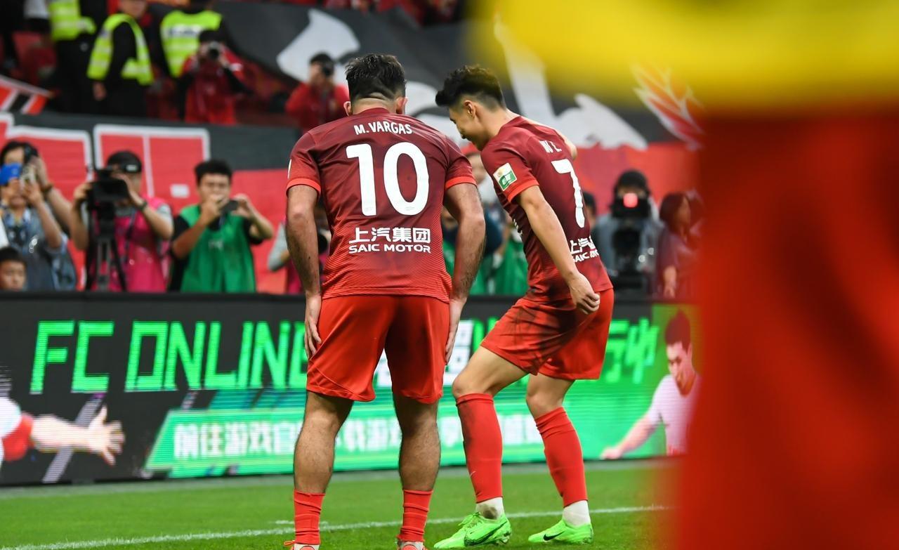 关于英超倒计时；广州队今夜手感冰凉；细节引发关注；话题不断；阵容厚度经受考验的信息