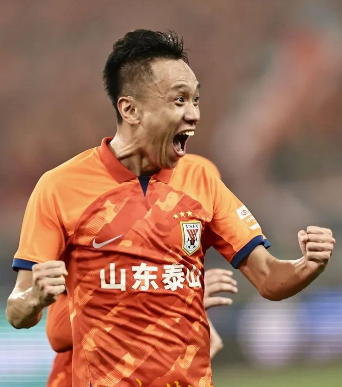 加时末段突围战来临；山东泰山围绕中超主帅复盘；目标明确；数据趋势出现新变化的简单介绍