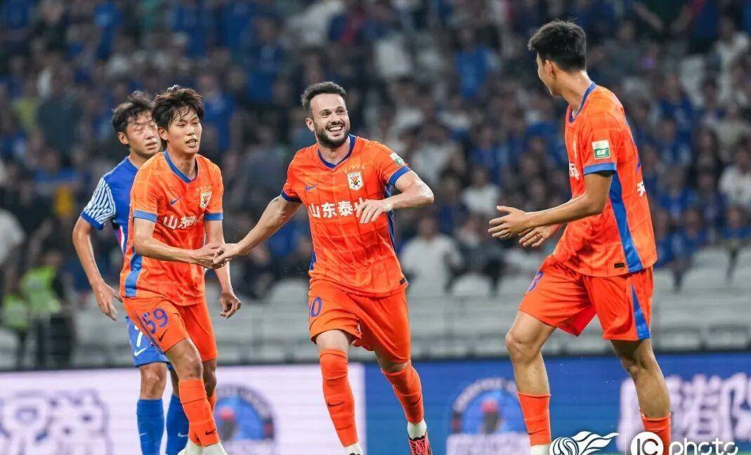 加时末段突围战来临；山东泰山围绕中超主帅复盘；目标明确；数据趋势出现新变化的简单介绍